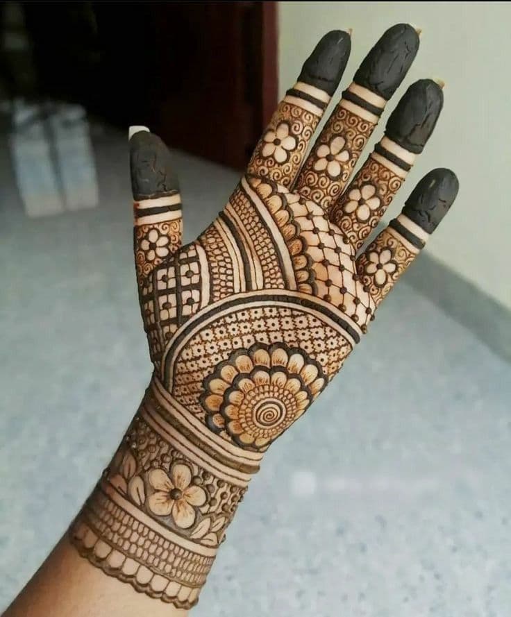 Classic palm bands and jaali