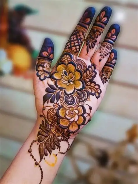 Two-tone floral palm