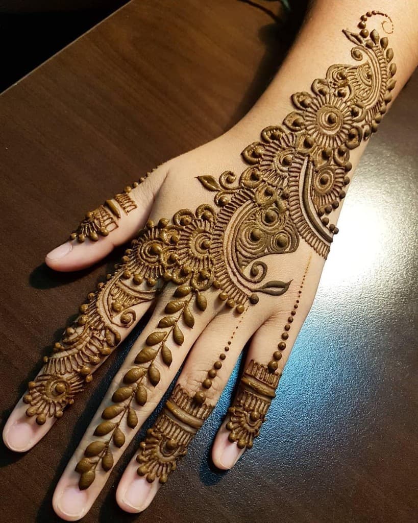 Arabic floral wrist trail
